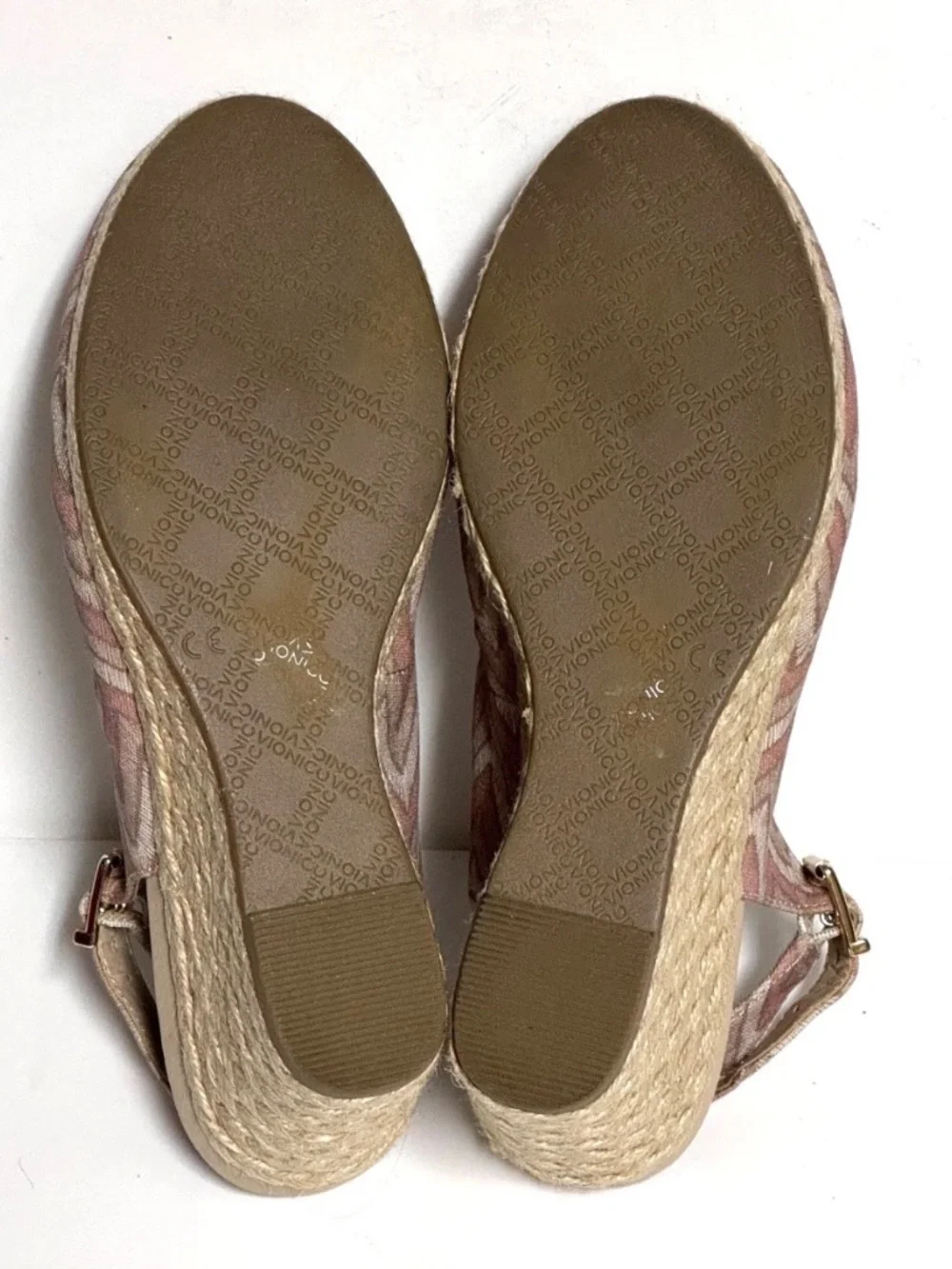 Vionic Coralina Chevron Pink Womens 7.5W Wide Espadrilles Wedge Comfort Heels